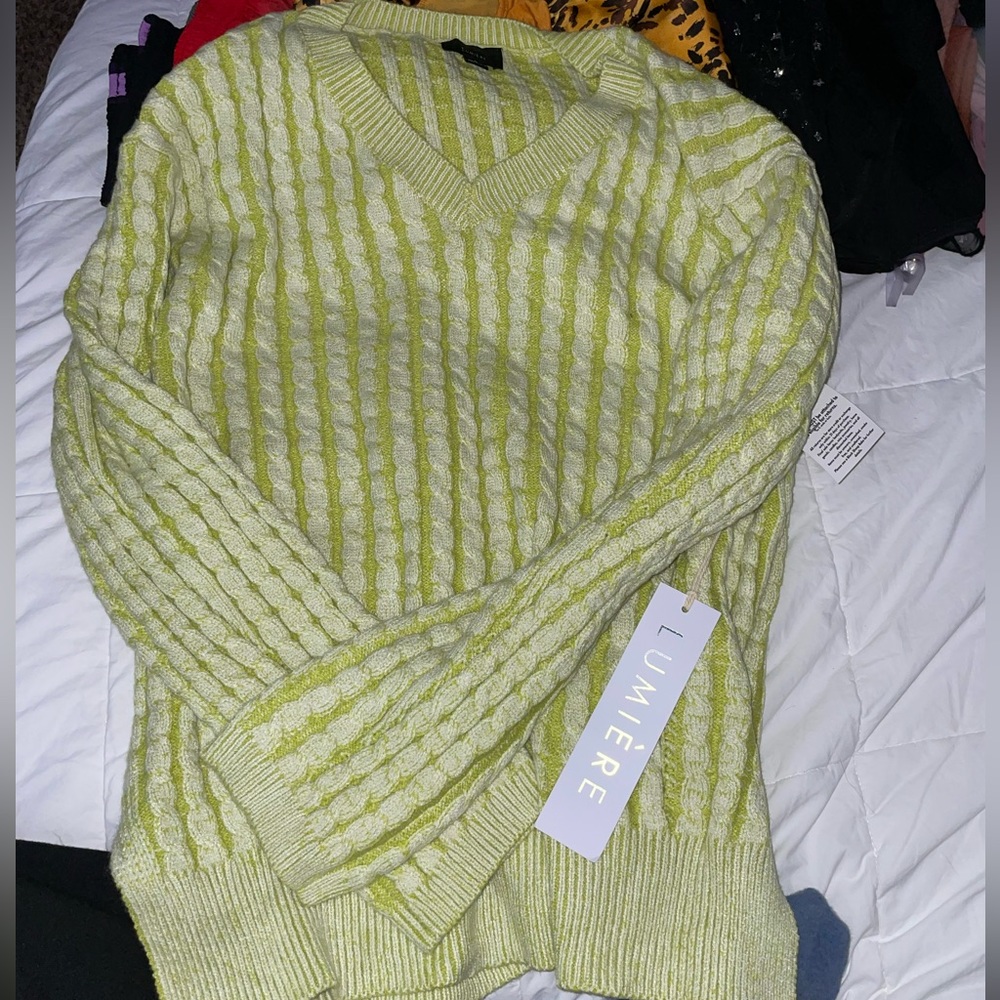 Boutique sweater never worn